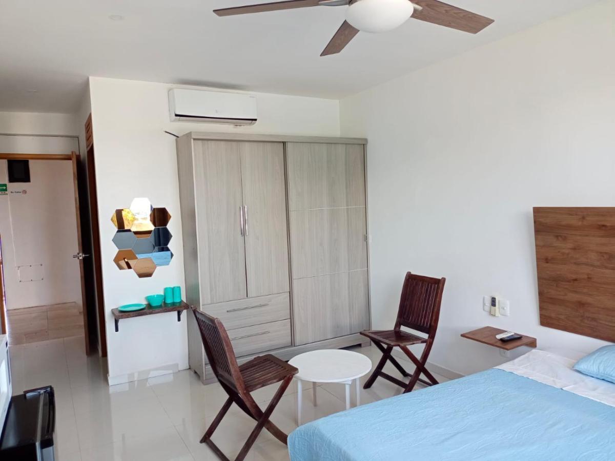 Aqua Vista By La Cultura Suites Плая дел Кармен Екстериор снимка